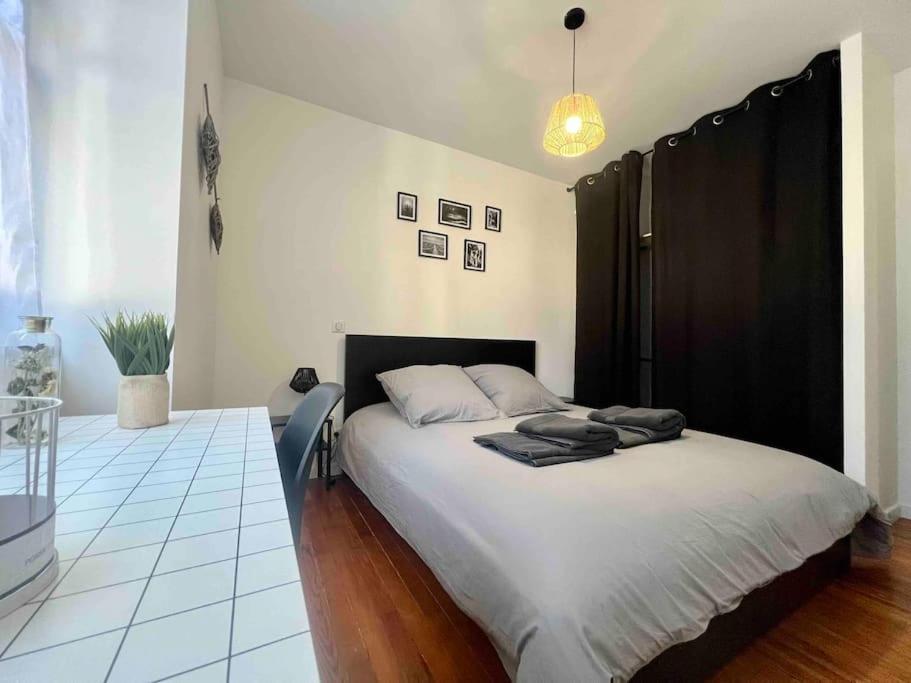 Appartement Climatise 4 Personnes / Centre-Ville Besançon Zewnętrze zdjęcie